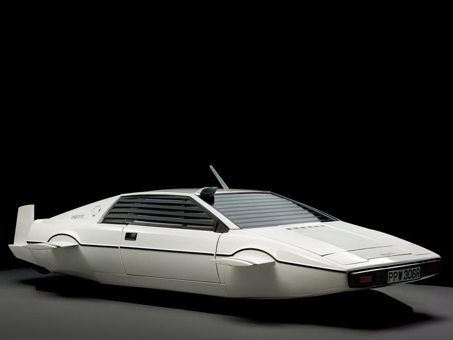  Lotus Esprit 007 The Spy Who Loved Me 1977 года  (фото 5 из 7)